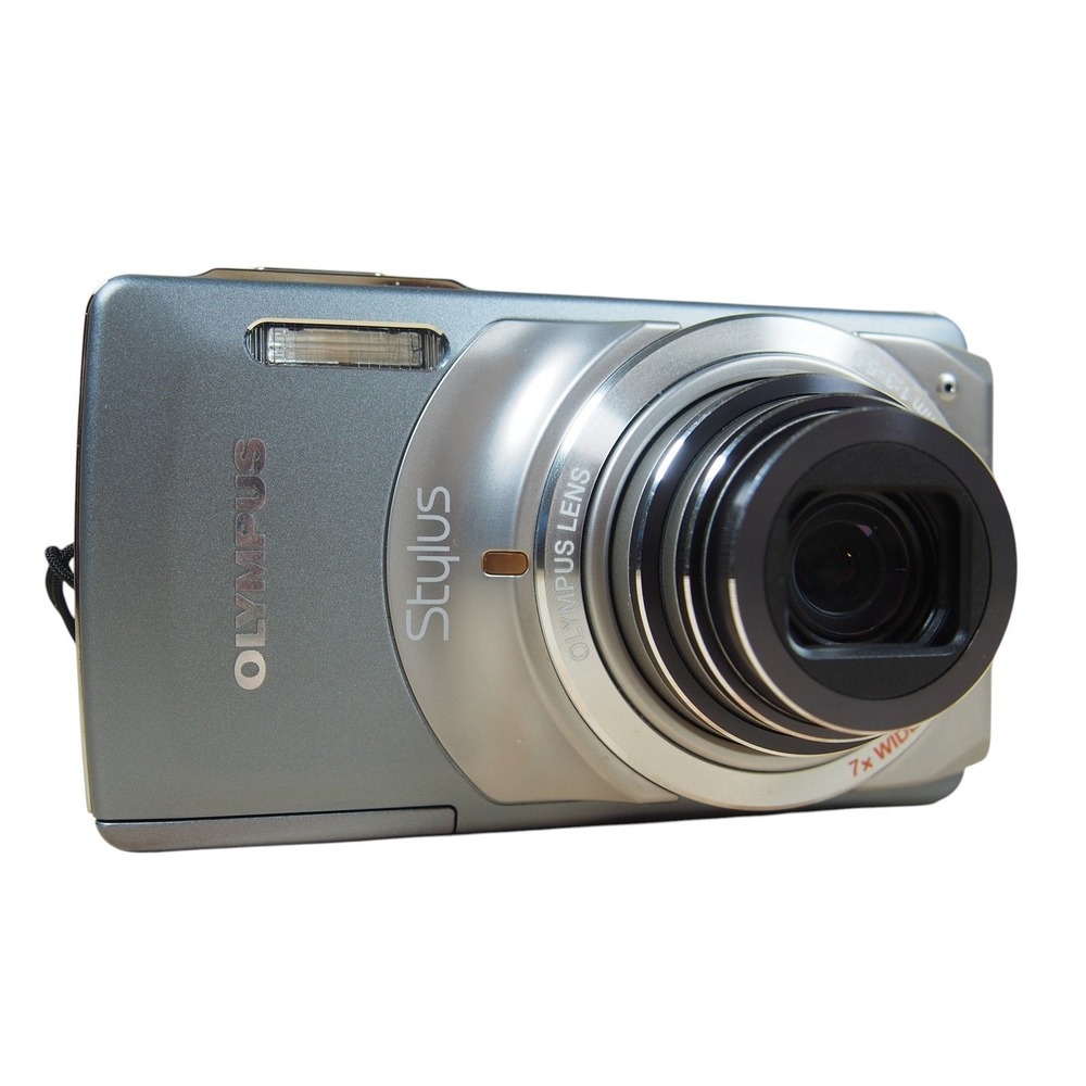 Olympus Stylus-7010 12.0MP Digital Camera Gray Bundle w/Charger + Battery EUC‎